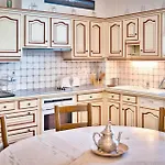 Semesterbostad Cozy In Et Solorgues Nages-et-Solorgues