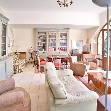 Holiday home Cozy In Et Solorgues *