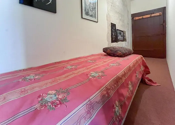 Casa vacanze Awesome In Et Solorgues