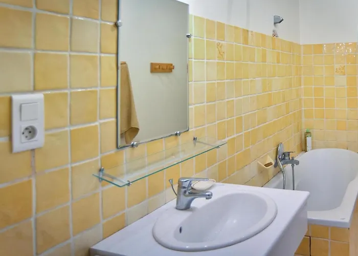 Awesome In Et Solorgues Casa vacanze